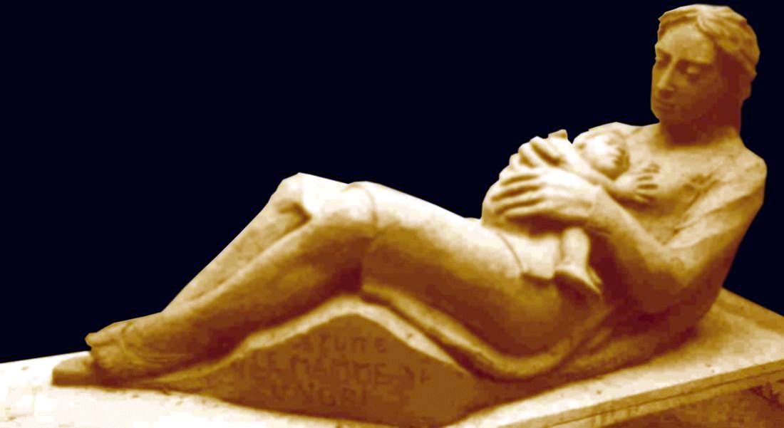 Madre con Bambino — scultura di Pasquale Lo Moro
